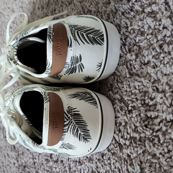 TOMS men's Carlo sneakers with leafy print-12 - Picture 5 of 8